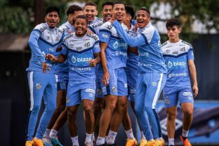 Santos deve ter três atacantes contra o Vasco; confira a provável escalação