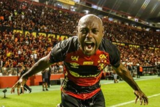 Sport rechaçou negociar Vagner Love com o Santos